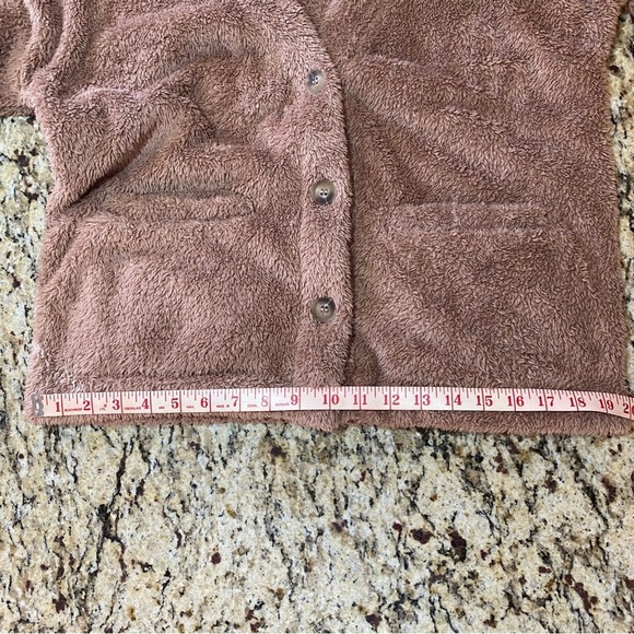 E & M Size S Fur Fleece Cardigan sweater button up Super Soft snd comfy! - Picture 6 of 11